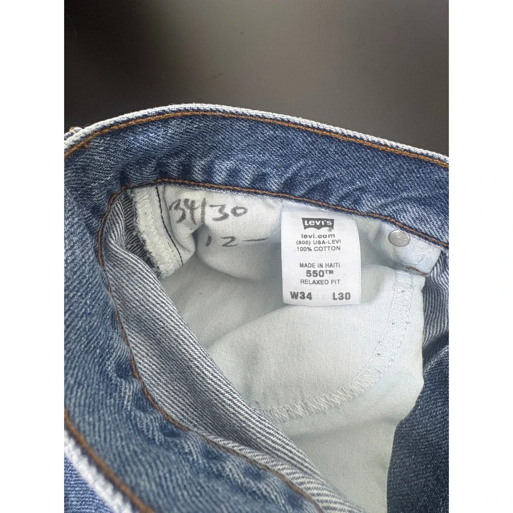 Levis levi 550